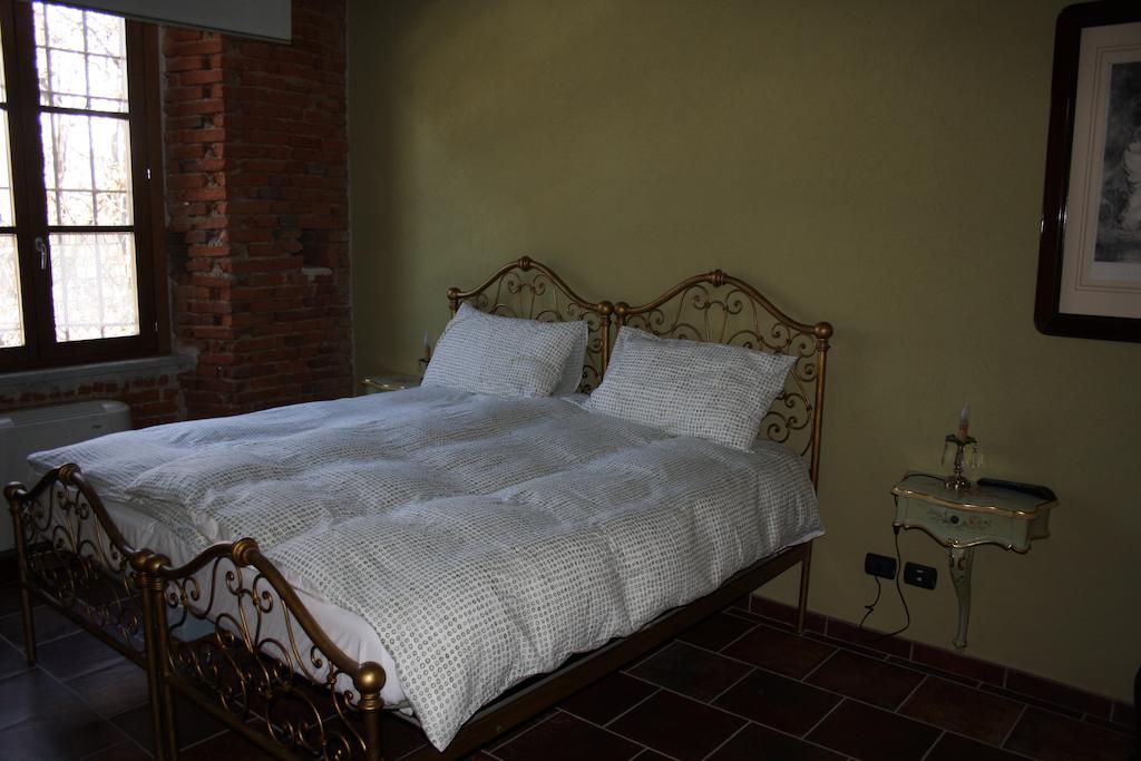 Il Baco Da Seta Villa Manta Phòng bức ảnh